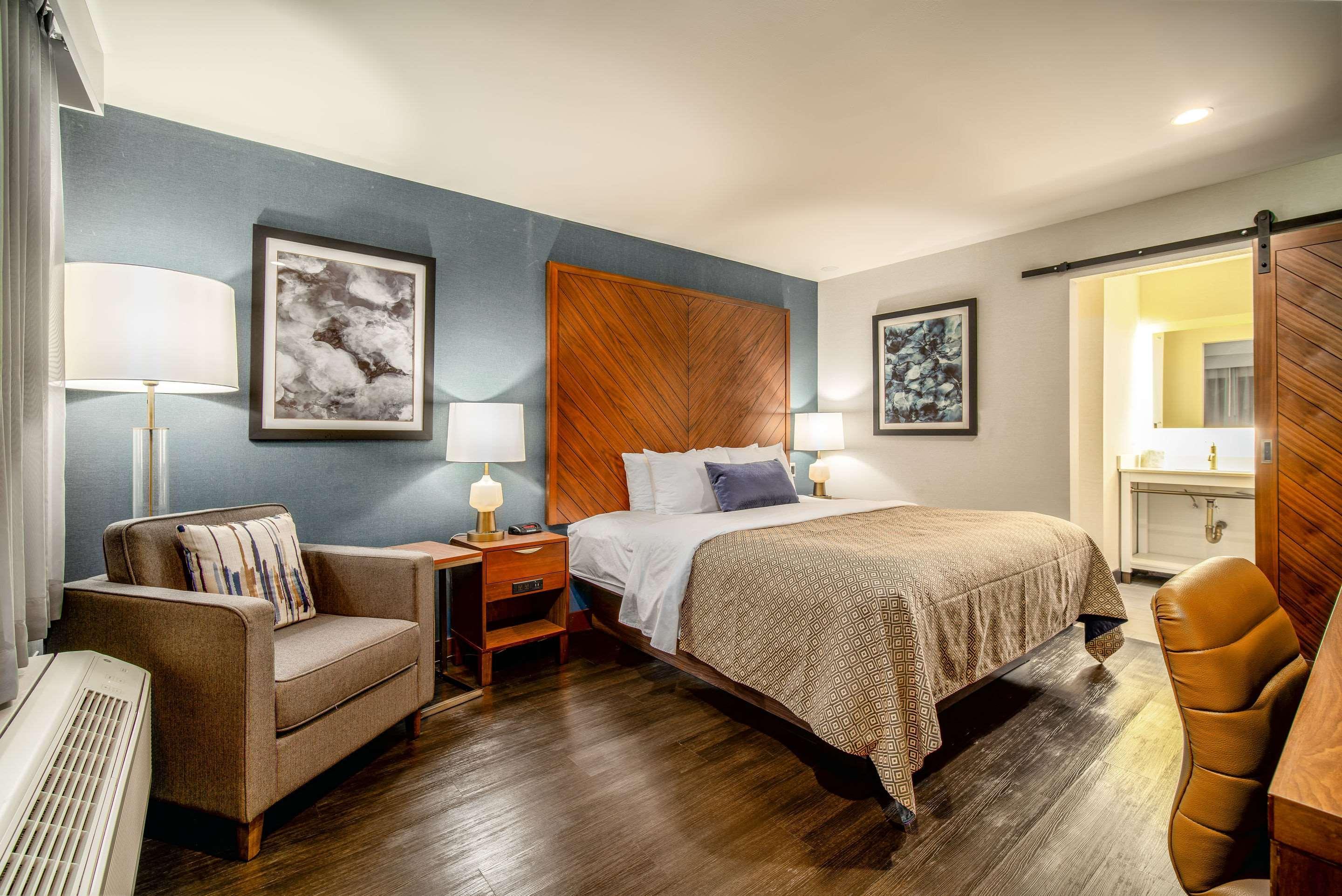 818 Hotel + Pool, Ascend Hotel Collection By Choice - Los Angeles — Photos 3
